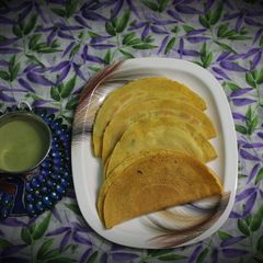 Stuffed vegetable chilla A picture of Stuffed vegetable chilla.