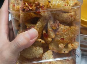 Hình của món Bì heo chiên mắm tỏi.