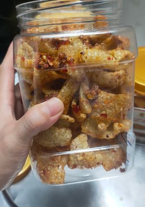 Hình của món Bì heo chiên mắm tỏi.