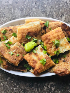 A picture of Beef mutabaq.