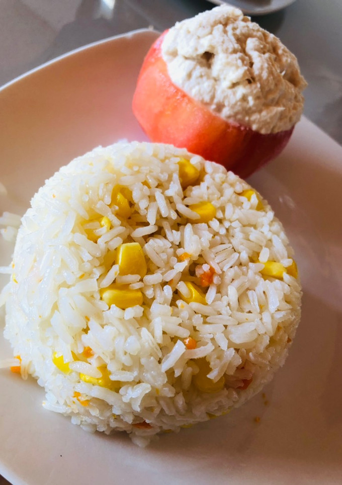 Una foto de Tomate relleno con arroz del flow
