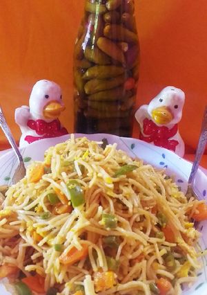 এগ চাউমিন বা নুডলস (Egg Noodles Recipe in Bengali) রেসিপির প্রধান ছবি