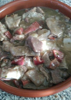 Una foto de Magro de cerdo con setas y jamón