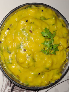 तिखट पिठलं (Tikhat Pithal Recipe In Marathi) रेसिपी चे मुख्य फोटो