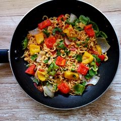 A picture of Creamy, veggies Maggie 😋.