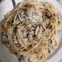 Foto principal de Espaguetis carbonara con roquefort