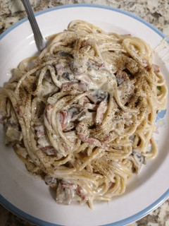 Una foto de Espaguetis carbonara con roquefort