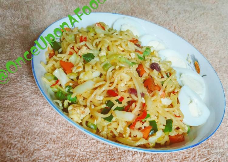 Recipe of Delicious Egg and Vegetable Stir-fried Noodles