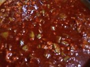 Una foto de nopales con chile ancho