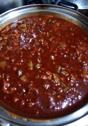 Una foto de Nopalitos con picadillo y chile color