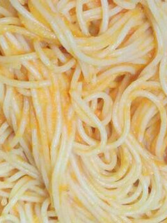 Una foto de Spaghetti rojo