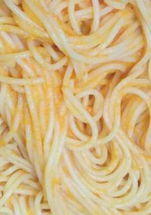 Una foto de Spaghetti rojo