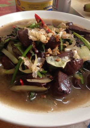 รูปของ ผัดเลือดหมู