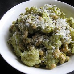 A picture of Cauliflower & Cannellini (White Beans) with Pesto.