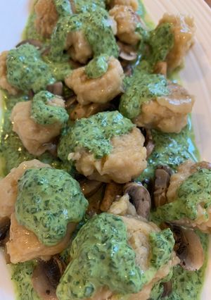 A picture of Low carb cauliflower gnocchi with low fat spinach-mint-yoghurt sauce & mushrooms for Jamo.