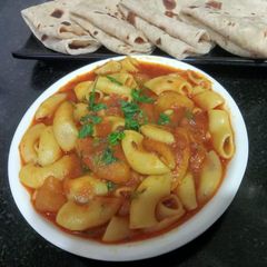 A picture of Macaroni curry.