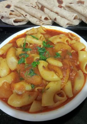 A picture of Macaroni curry.