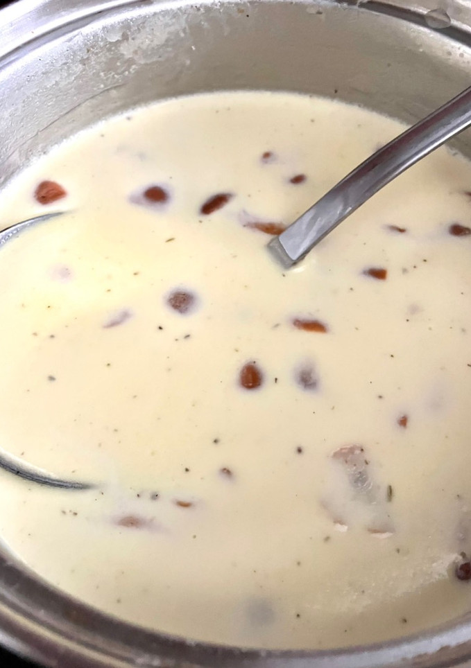 Una foto de Salsa de quesos y setas nameko para pasta
