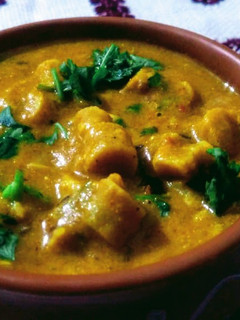 बेसन गट्टे की सब्जी (Besan gatte ki sabzi recipe in Hindi) रेसिपी मुख्य फोटो