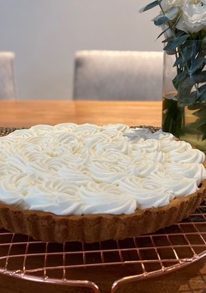 Una foto de Pay de plátano, dulce de leche y crema (banoffee)