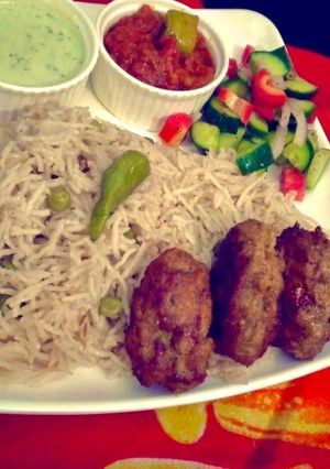 A picture of Chicken Reshmi Kabab.