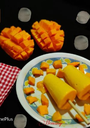 A picture of Alphanso Mango kulfi.