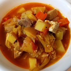 Shanghai tomato beef soup罗宋汤 A picture of Shanghai tomato beef soup罗宋汤.