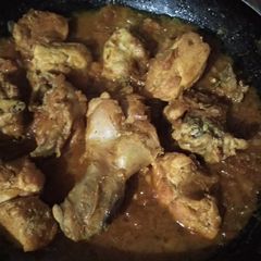 A picture of Persian style chicken.