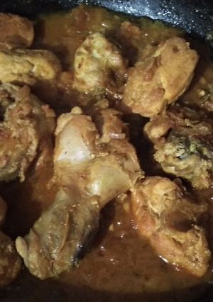 A picture of Persian style chicken.