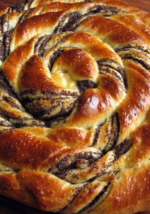 A picture of Poppy Seed Twisted Bread.