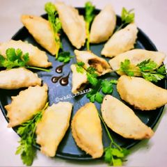 A picture of ©waah_khaana special Aloo Manda.