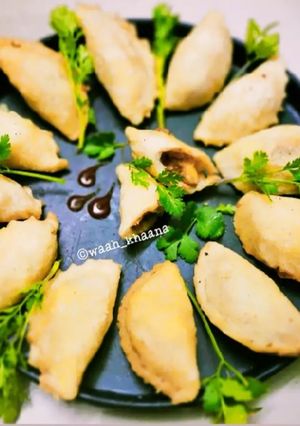 A picture of ©waah_khaana special Aloo Manda.