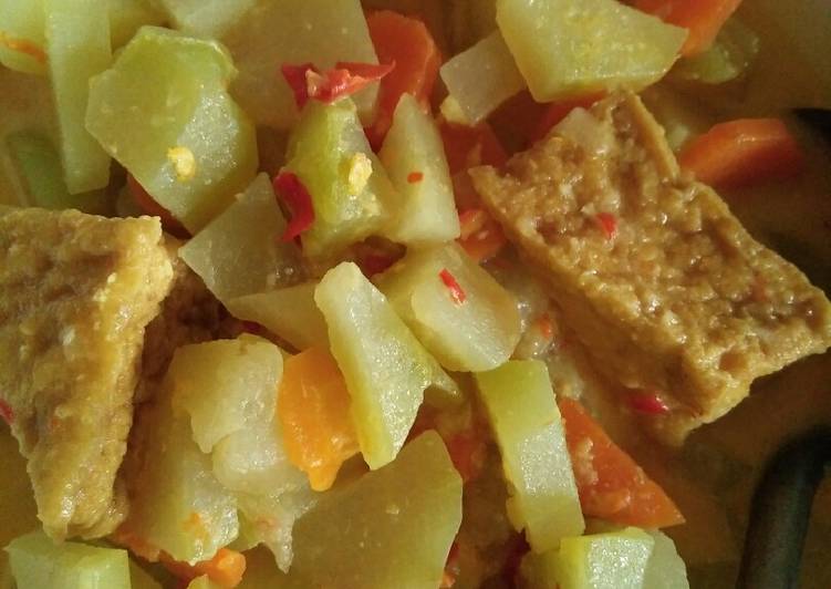 Resep Sayur Labu Siam + Tahu Kuah Santan oleh Utari Kalalo - Cookpad