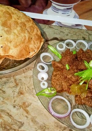 A picture of Beef Pasanday with Kachori 😋💗🥰.