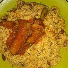 Rice amd beans with chicken A picture of Rice amd beans with chicken.