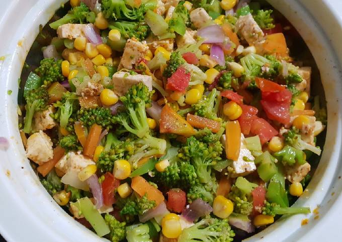 Easiest Way to Prepare Favorite Warm broccoli paneer piri piri salad