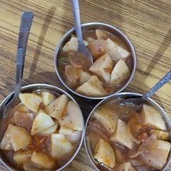 A picture of Full gravy idli fry.
