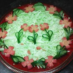 A picture of Fresh vegetables salad.