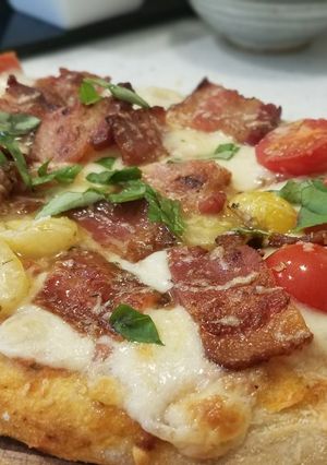 A picture of BB&T Pinsa (Bacon, Basil & Tomato).