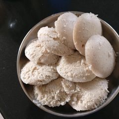 A picture of Barnyard Millet Idli.