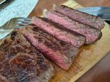Steak de vită pe grill