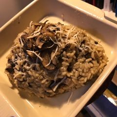 A picture of Mushroom onion risotto.