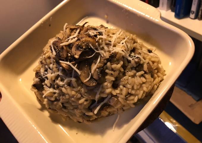 Mushroom onion risotto