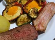 Una foto de parrillada de verdura