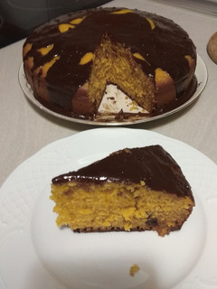 Una foto de Bizcocho de calabaza con cobertura de chocolate
