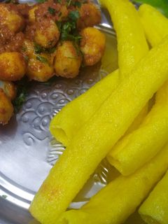 ભુંગળા બટાકા (Bhungra Bataka Recipe In Gujarati) રેસીપી મુખ્ય ફોટો