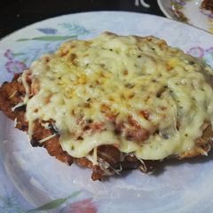 A picture of Cheesey chicken.