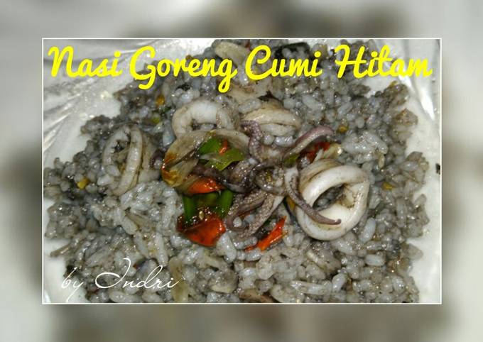 Bagaimana cara memasak Nasi Goreng Cumi Hitam dijamin sesuai selera