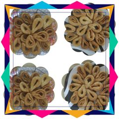 A picture of Mathri Leaves.