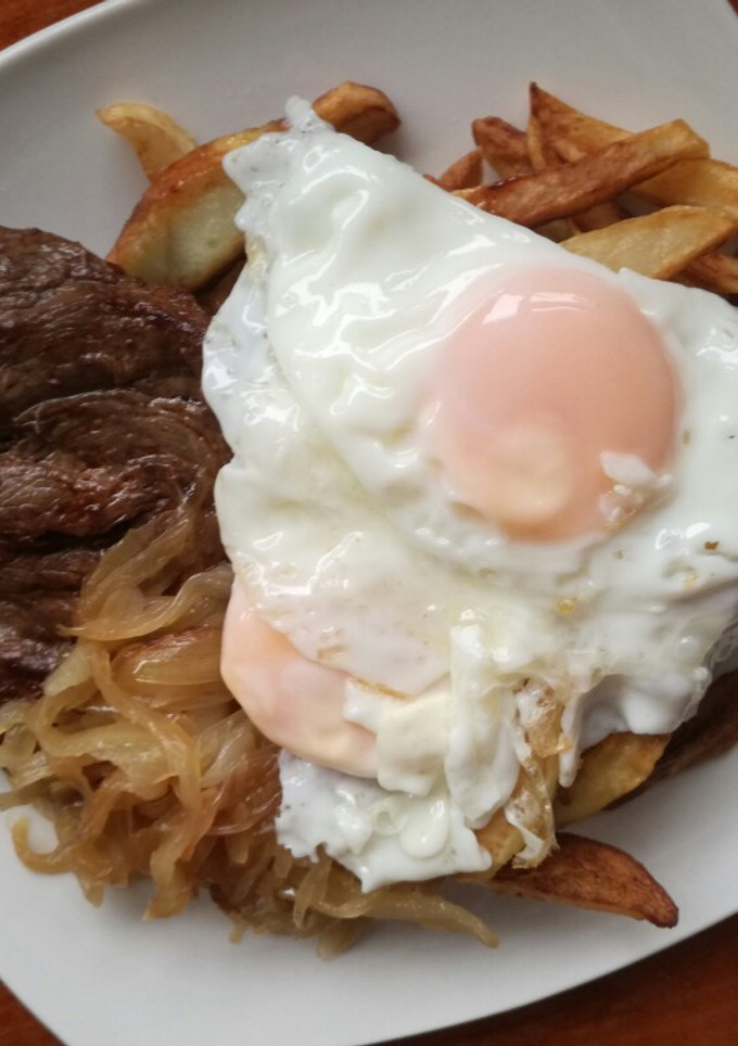 Una foto de Bistec a lo pobre